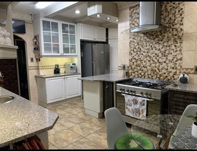 6 BEDROOM HOUSE FOR SALE IN VANDERBIJLPARK SE 2
